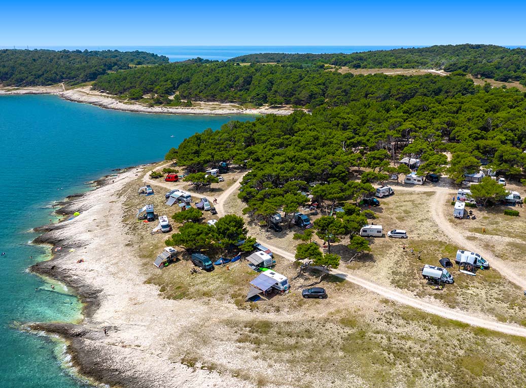 Premium pitch first row to the sea