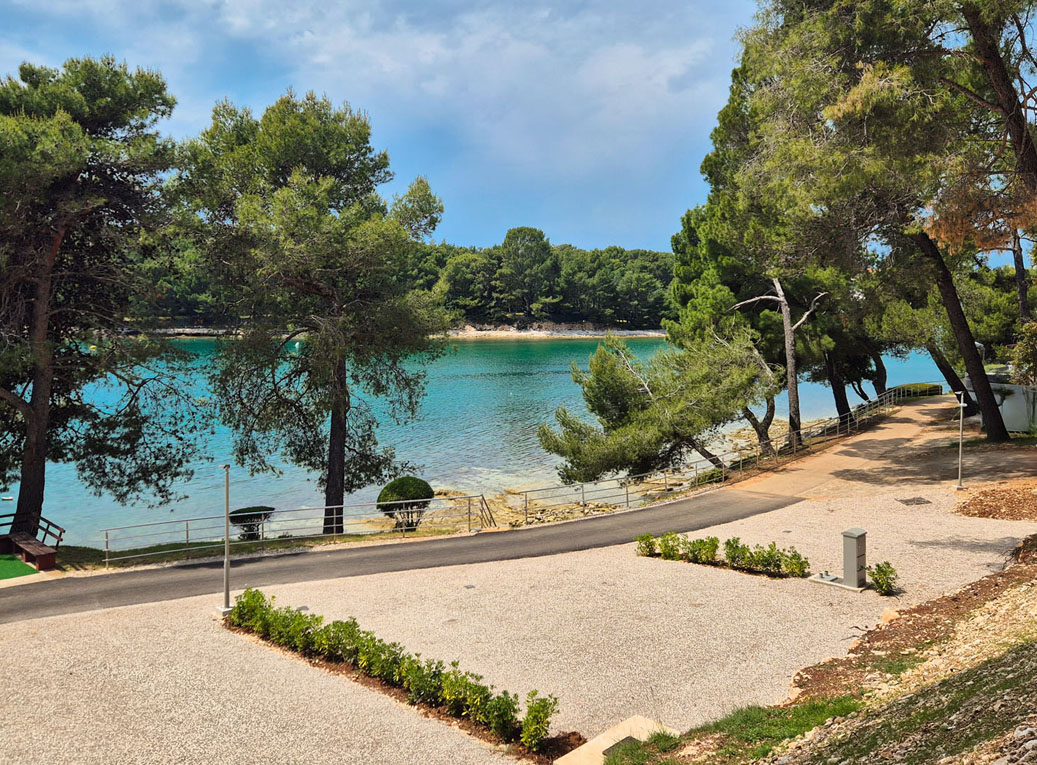 Luxury standplaats eerste rij naar de Zee