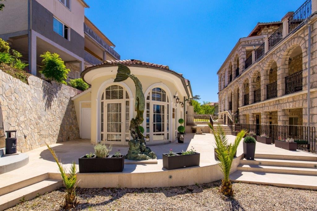Integrated Hotel Villas Arbia - Apartments Margita 4*