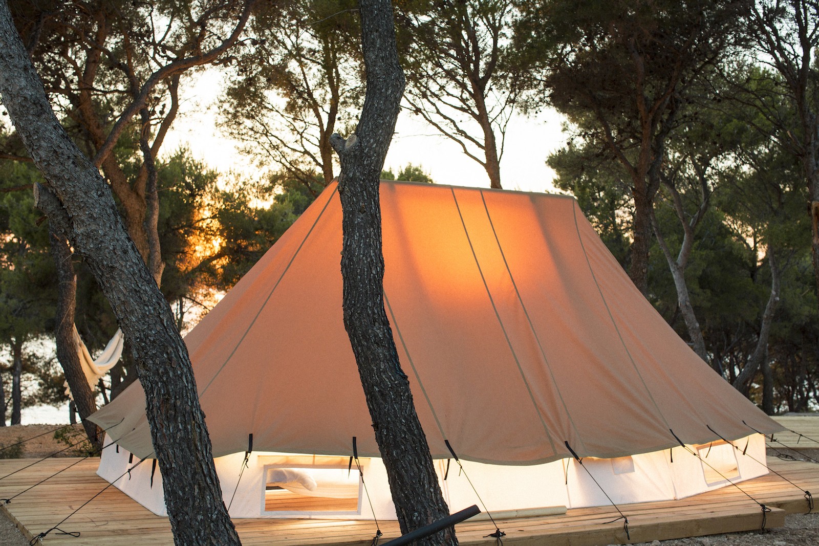 O - Tent