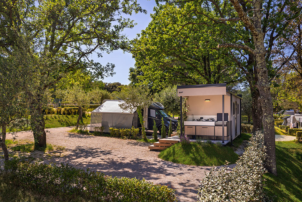 Marina Comfort Pitch with kitchen & bath