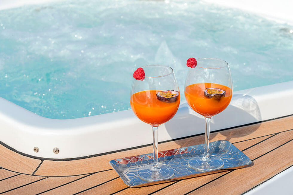 Marina Home for 4+2 with jacuzzi