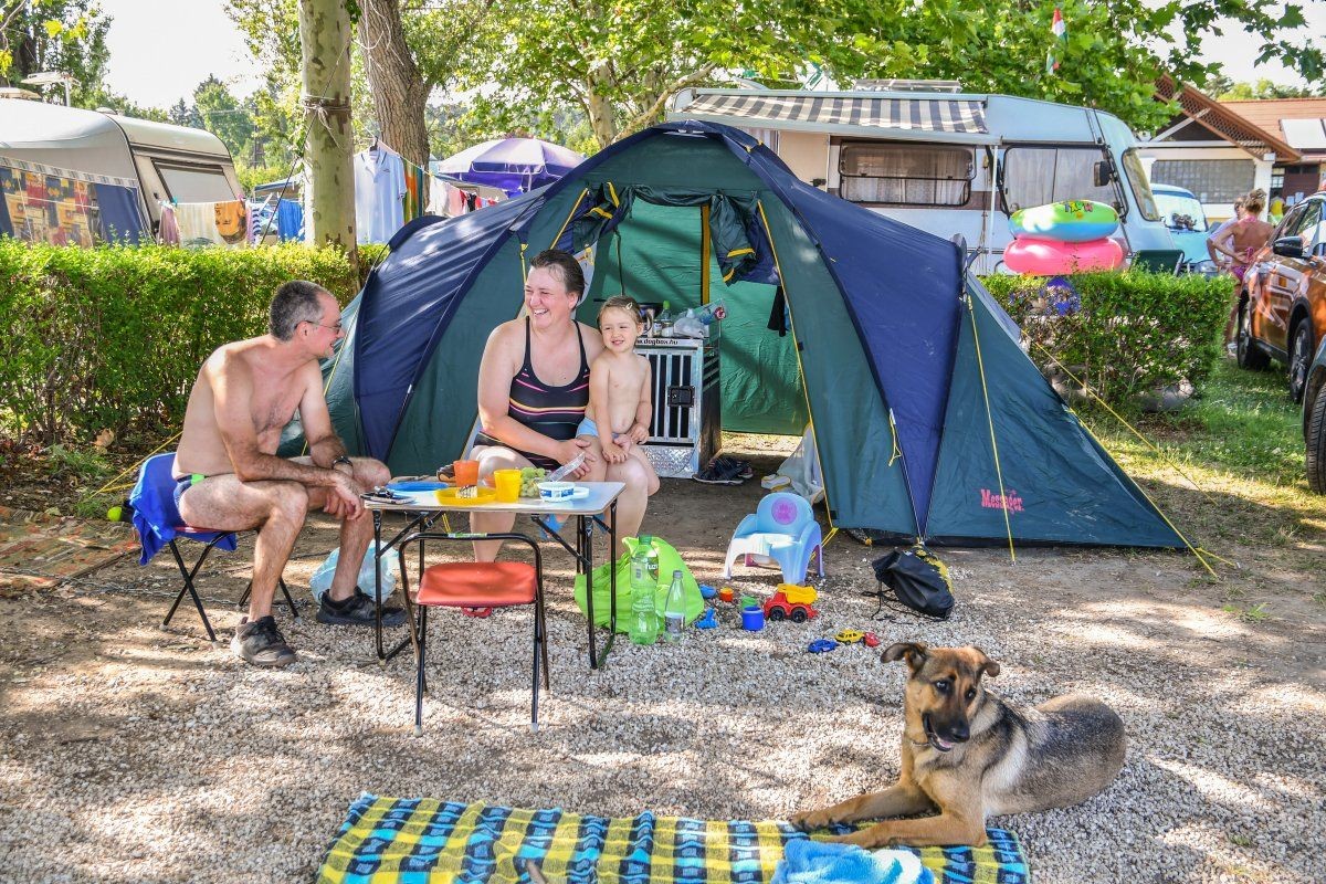 Balatontourist Camping STRAND-HOLIDAY