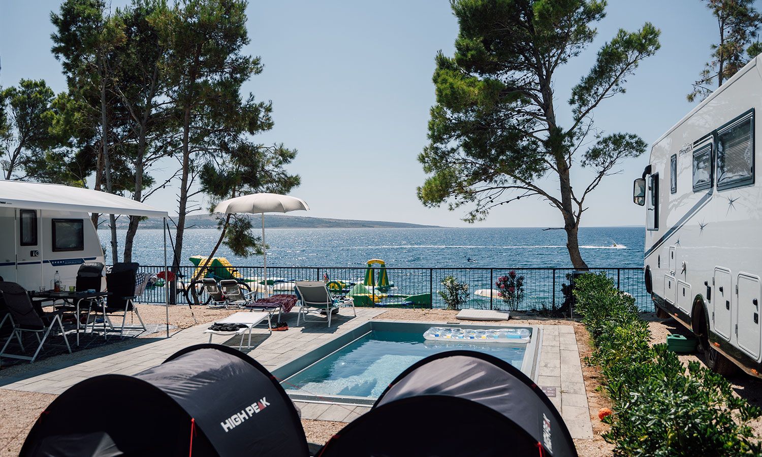 Parzelle Mega Luxury Mare mit privatem Pool