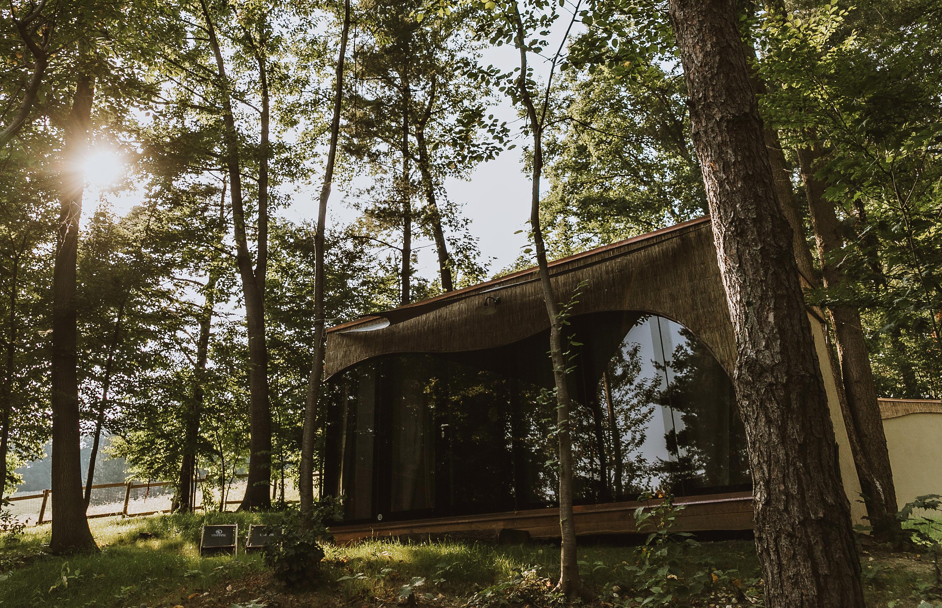 Casa sul lago più tenda in legno - fila centrale