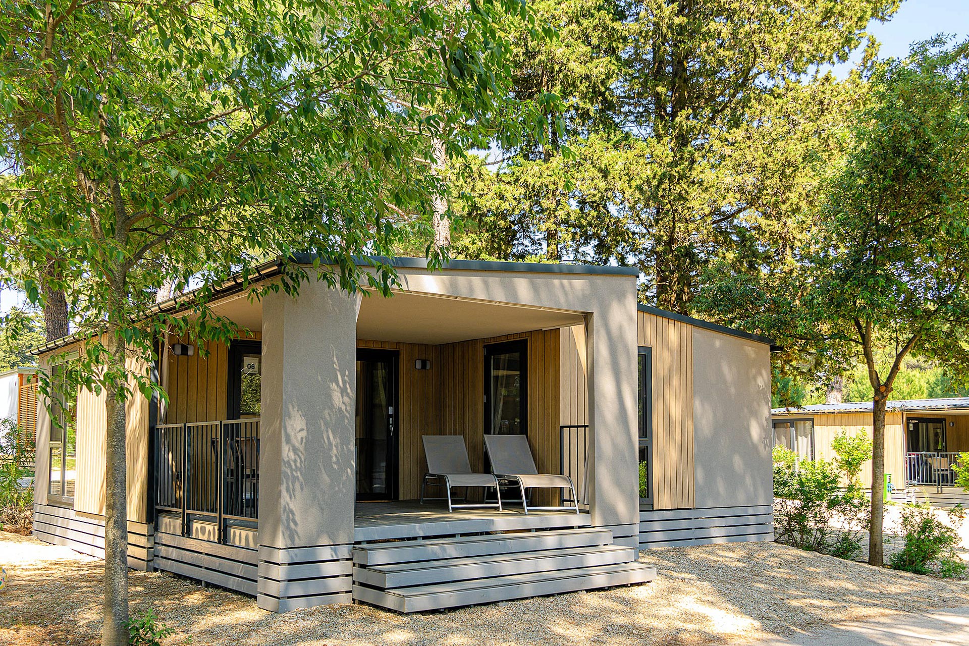 Grand Premium Three-Bedroom Camping Home 6+1