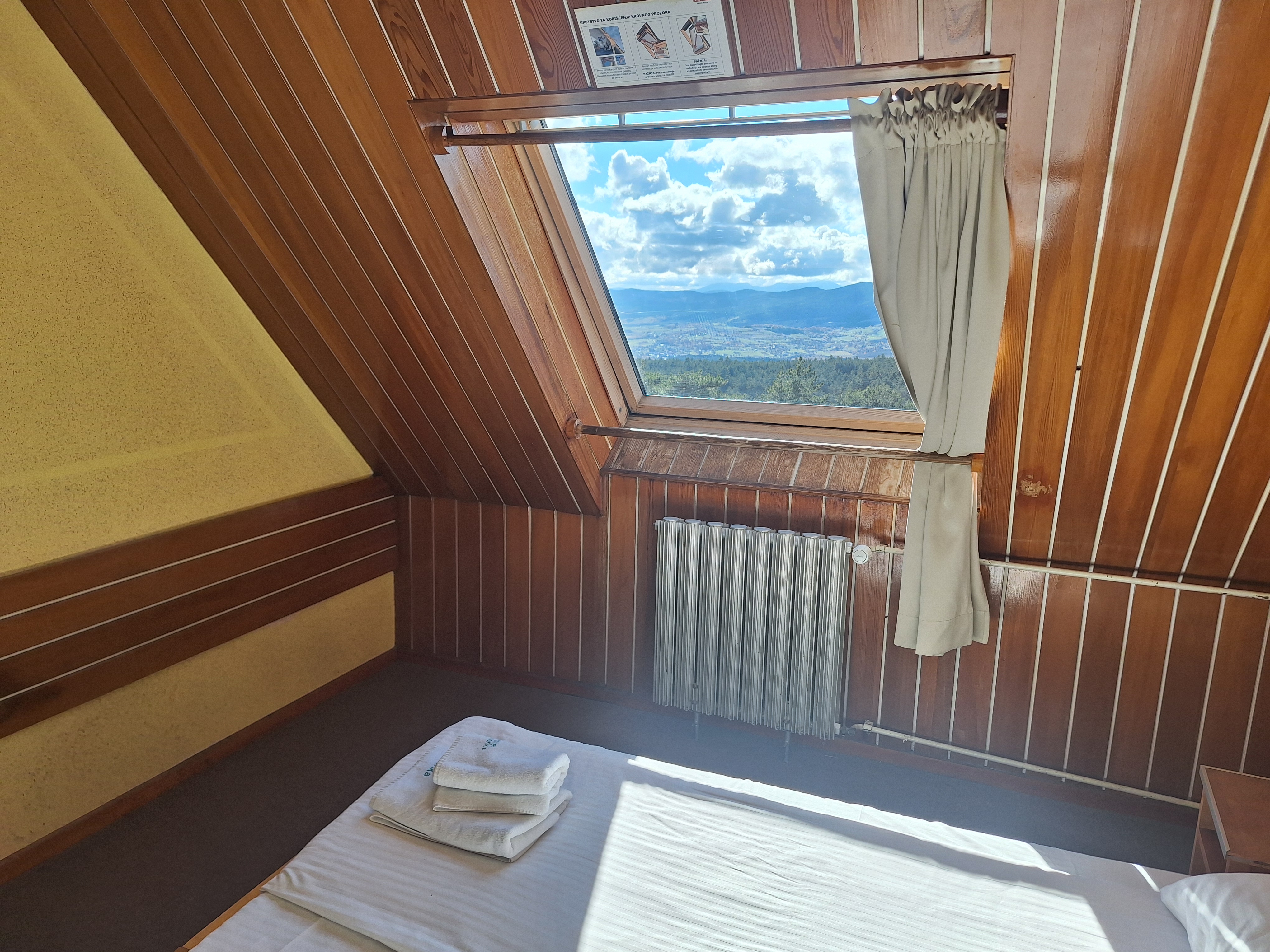 Standard (1/2 +1) Room with View